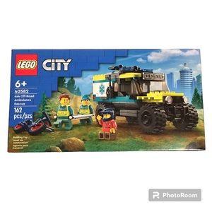 Lego City 4x4 Off-Road Ambulance Rescue Set (#40582)